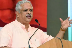 योगी सरकार के काम की समीक्षा कर दिल्ली लौटे बीएल संतोष, अब पार्टी हाईकमान को सौपेंगे रिपोर्ट