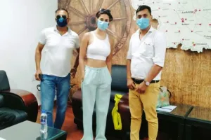 बरेली: परिवार का हाल जानने शहर आईं अभिनेत्री दिशा पाटनी