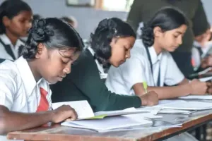 तमिलनाडु में 12वीं बोर्ड की परीक्षा रद्द, अंक देने के लिए पैनल की घोषणा