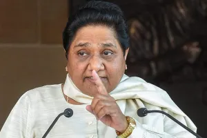 बसपा की बड़ी कार्रवाई, लालजी वर्मा और रामअचल राजभर पार्टी से निष्काषित