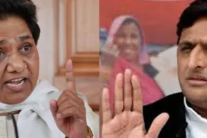 सियासत, दल-बदल, और अब अखिलेश को मायावती की चेतावनी, बसपा के निष्कासित विधायकों को लिया तो…