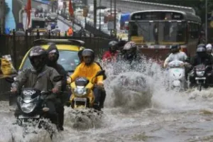 मानसून की दस्तक से पानी-पानी हुई मायानगरी, अलगे तीन दिन बारिश का अलर्ट