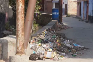 बरेली: नालों की सफाई में भी खेल, ठेका प्राइवेट को…ड्यूटी लगा दी नगर निगम के सफाई कर्मचारियों की