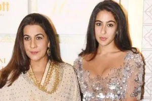 सारा अली खान बोली- मां ही हैं मेरी सबसे बड़ी आलोचक और स्टाइल गुरू