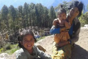 विलुप्त हो रही इस आदिम जनजाति को कैसे होगी महामारी की जानकारी, न है सेलफोन, न जानते हैं दूसरी बोली