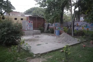 बरेली: महापुरुष का अपमान, मूर्ति लगने वाली जगह के पास बनवा रहे शौचालय