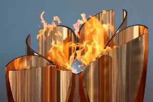 ओलंपिक मशाल रिले का टोक्यो चरण प्रज्वलन समारोह के साथ आरंभ