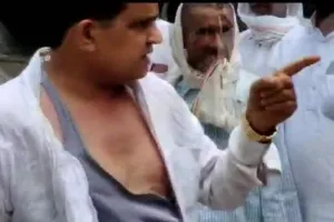 कृषि कानूनों पर प्रदर्शन में किसानों की बदसलूकी, भाजपा नेता के कपड़े फाड़े