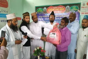 बरेली: नेपाल में सुनाया सुब्हानी मियां का पैगाम, बांटी गई राहत सामग्री