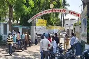 बरेली: 10 साल से भ्रष्टाचार की जड़ों को सींच रहे लेखपालों को झटका