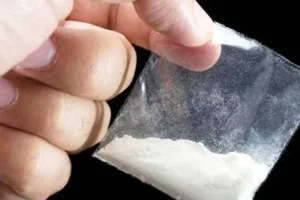 बरेली: आरपीएफ और नारकोटिक्स की टीम ने मारा छापा, नशीले पदार्थ के साथ युवक को पकड़ा