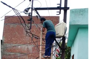 बरेली: लो-वोल्टेज के कारण किला उपकेन्द्र से जुड़े उपभोक्ता परेशान