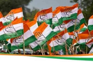 जासूसी प्रकरण मामले में कांग्रेस उतरी सड़क पर, राजभवन के सामने कांग्रेस का प्रदर्शन