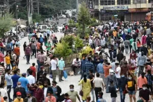 Covid-19: कोरोना का घटा प्रकोप तो गर्मी दूर करने पहाड़ों पर पहुंचे लोग और फिर… ‘डराने वाली’ Hill Station की तस्वीरें!