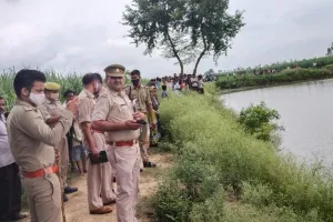 लखीमपुर-खीरी: तालाब में उतराता मिला युवती का शव, हत्या की आशंका