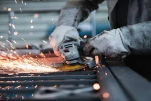 आठ बुनियादी उद्योगों का उत्पादन जून में 8.9% बढ़ा, इन सेक्टर का बेहतर प्रदर्शन