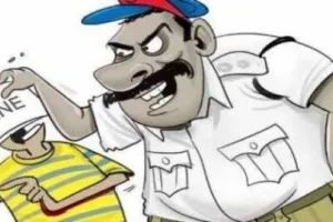 गरमपानी: हद है ! मुंह पर लगाना था, जेब में रख कर घूम रहे थे मास्क, पुलिस ने काटा हजारों का चालान