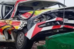 हल्द्वानी: गर्भवती को अस्पताल ला रही 108 के ब्रेक हुए फेल, डैशबोर्ड काटकर चालक को बाहर निकाला