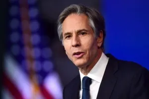 कुवैत पहुंचे अमेरिकी विदेश मंत्री, इस मुद्दे पर की चर्चा