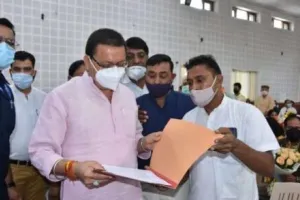 देहरादून: धामी के पहले दरबार में उमड़े फरियादी