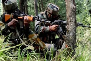 जम्मू-कश्मीर में सुरक्षा बलों के साथ मुठभेड़ में दो आतंकवादी ढेर
