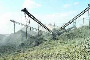 गरमपानी: यहां क्रशर बनने का विरोध कर रहे ग्रामीण बोले- खटाई में पड़ जाएगा छह सौ करोड़ का बैराज