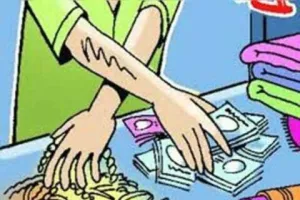 अल्मोड़ा: लाखों की चोरी के मामले में धरे तीन शातिर, गैरसैंण पोस्ट ऑफिस का ताला तोड़ उड़ाई थी नकदी 