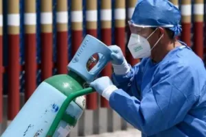 भाजपा का विरोधियों पर पलटवार, कहा- विपक्ष शासित राज्यों ने ऑक्सीजन से कोई मौत नहीं होने का दावा किया, अब कर रहे राजनीति