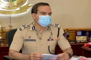 IPS परमबीर सिंह समेत 5 पुलिसकर्मियों खिलाफ जबरन वसूली के आरोप में FIR दर्ज