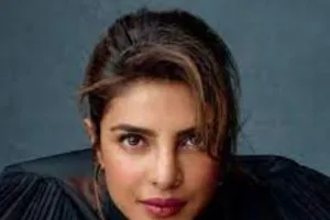 प्रियंका चोपड़ा ने अपना जन्मदिन मनाने से पहले स्विमसूट में शेयर कीं तस्वीरें