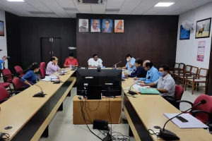 बरेली: स्मार्ट सिटी के कामों में देरी, ठेकेदारों पर शिकंजा