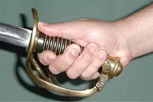 काशीपुर: भूमि पर कब्जे का विरोध करने पर महिला पर तलवार से हमला