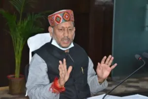 चौबीस घंटों में दूसरी बार भाजपा अध्यक्ष से मिले उत्तराखंड के सीएम तीरथ रावत, 30 मिनट तक चली बातचीत