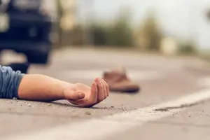 अयोध्या: खड़ी ट्रक में घुसी बाइक, पति-पत्नी की दर्दनाक मौत