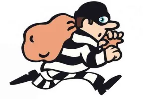 कुशीनगर: महिला लेखपाल की स्कूटी की डिग्गी तोड़कर दो लाख ले उड़े उच्चके