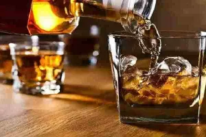 इटावा: एसएसपी आफिस में झलका जाम, तस्वीर वायरल, हेड कांस्टेबल निलंबित