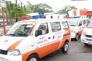 यूपी: एंबुलेंसकर्मियों की हड़ताल से प्रदेश में मचा हाहाकार, सरकार ने दी ये चेतवानी