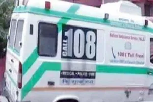 लखनऊ: एंबुलेंस न मिलने से एक मरीज की मौत, कहीं डाला से तो कहीं रिक्शे से…