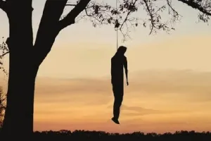 संभल: पत्नी से कहासुनी के बाद फंदा लगाकर दी जान, कोहराम
