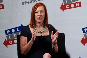 अंतरराष्ट्रीय यात्रा पर प्रतिबंध जारी रखेगा अमेरिका