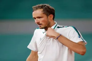 टोक्यो ओलंपिक: बेहद गर्मी में जीत दर्ज करने के बाद मेदवेदेव ने कहा, मैं मर सकता हूं