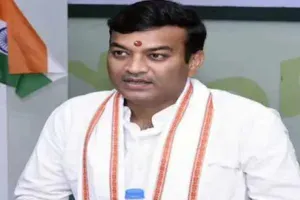 योगी के मंत्री ने मुनव्वर राना पर किया पटलवार, कहा- प्रदेश ही नहीं…