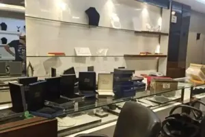 हरिद्वार में ज्वैलरी शॉप लूटने वाले 8 डकैत गिरफ्तार, यूपी पुलिस का बर्खास्त सिपाही भी गिरोह में शामिल