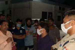 रुद्रपुर: सात घंटे बिजली गुल होने से लोगों का पारा हाई, बिजलीघर में किया जमकर हंगामा