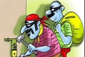 हल्द्वानी: कारोबारी के घर के ताले तोड़े, जेवर-नकदी पर किया हाथ साफ