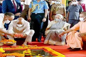 गोरखपुर:  शिलान्यास  के मौके पर हुई बारिश तो बोले राष्ट्रपति- भगवान इंद्रदेव…