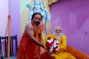 अयोध्या: परमहंस आचार्य ने सरकार को दी चेतावनी, कहा- दो अक्टूबर तक देश को हिंदू राष्ट्र घोषित नहीं किया तो लूंगा जल समाधि