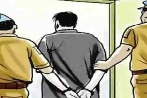 लखनऊ: धार्मिक स्थलों को बम से उड़ाने की धमकी देने वाला आरोपी गिरफ्तार