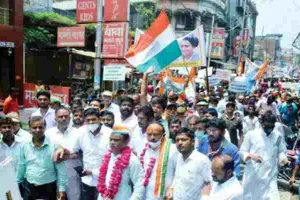 कानपुर: सड़कों पर उतरा कांग्रेस का जनसैलाब, सरकार के खिलाफ की जमकर नारेबाजी