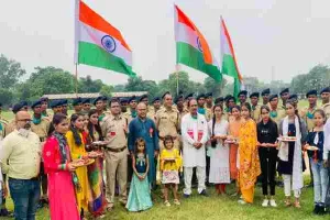 गोरखपुर: एसएसबी ने मनाया रक्षाबंधन पर्व, असिस्टेंट कमांडेंट ने कहा- सेना पर..